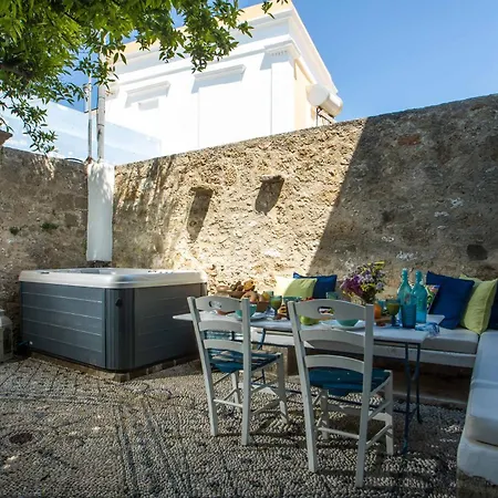 Heritage With Private Jacuzzi Dom wakacyjny Koskinou (Rhodes)