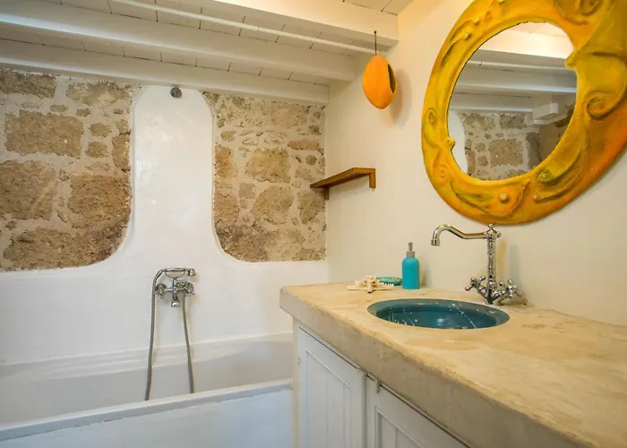 Case de vacanță Traditional Villa With Jacuzzi & Terrace Mandarin Home *