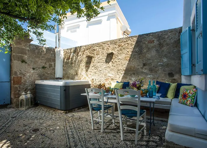 Traditional With Jacuzzi & Terrace Mandarin Tatil Evi Koskinou (Rhodes)